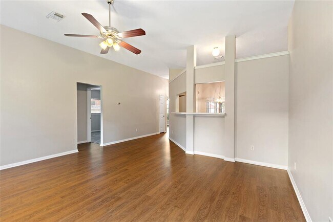 Building Photo - 3006 Quail Run Dr