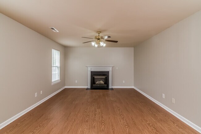 Building Photo - 2301 Leighton Way