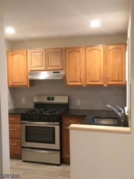 Foto principal - 73 Lower Notch Rd