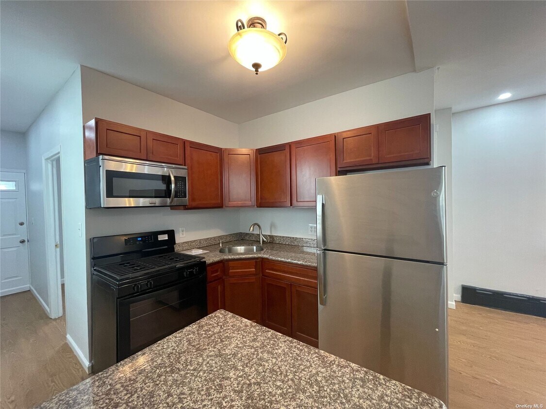 Primary Photo - 313 Beach 90th St