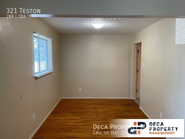 Building Photo - 2 Bedroom House