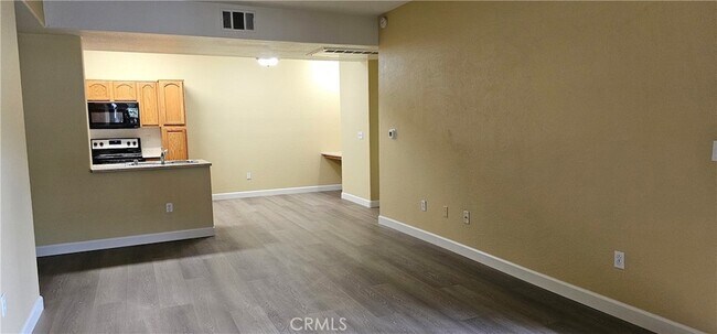 Foto del edificio - 41410 Juniper St