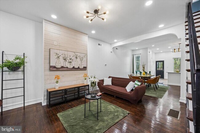 Foto del edificio - 2308 Nicholas St