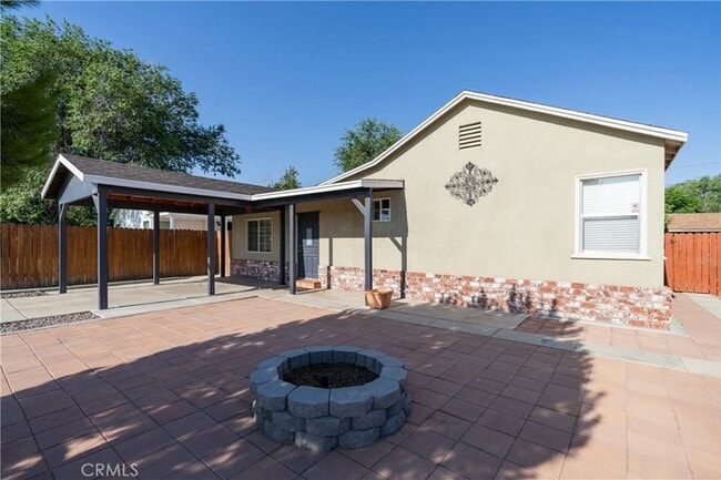 Building Photo - 44613 Elm Ave