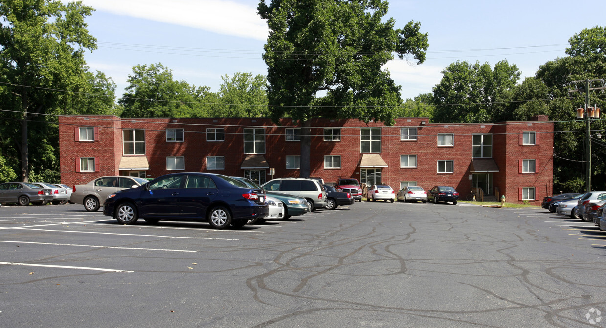 Foto del edificio - Ancient Oaks Apartments