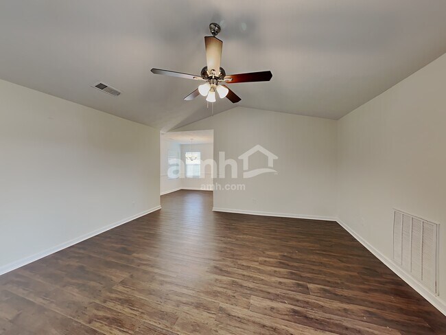 Building Photo - 621 Everlasting Way