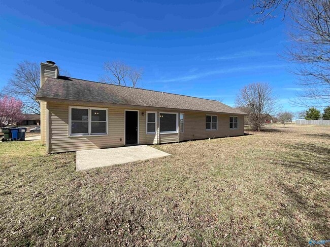 Building Photo - 105 Bellhurst Cir