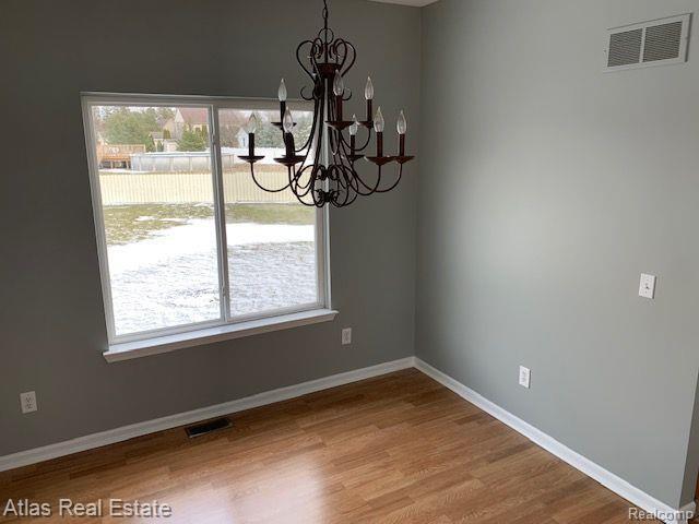 Foto del edificio - 1513 Crystal Pond Dr
