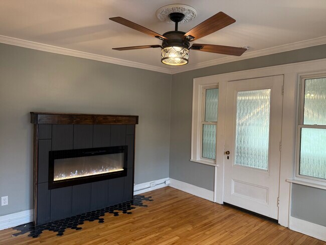 Building Photo - 780 Curfew St