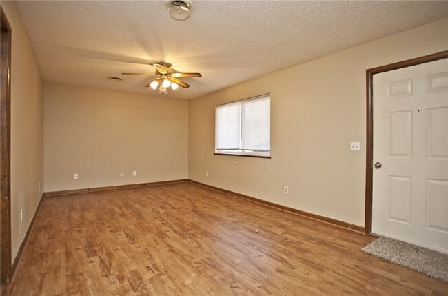 Foto del edificio - 311 Willow Ave