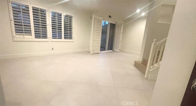 Foto del edificio - 449 Ridgeway