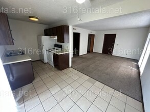 Building Photo - 351 E Marion Ct