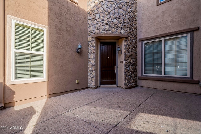 Building Photo - 3921 E Melinda Dr