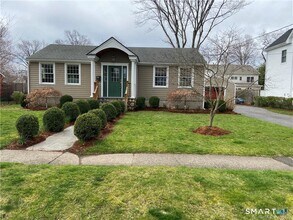Building Photo - 227 Partridge Ln