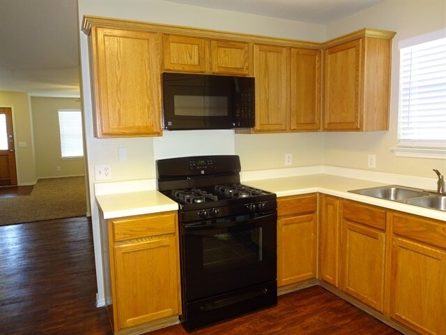 Building Photo - 15004 Arizona Oak Lane