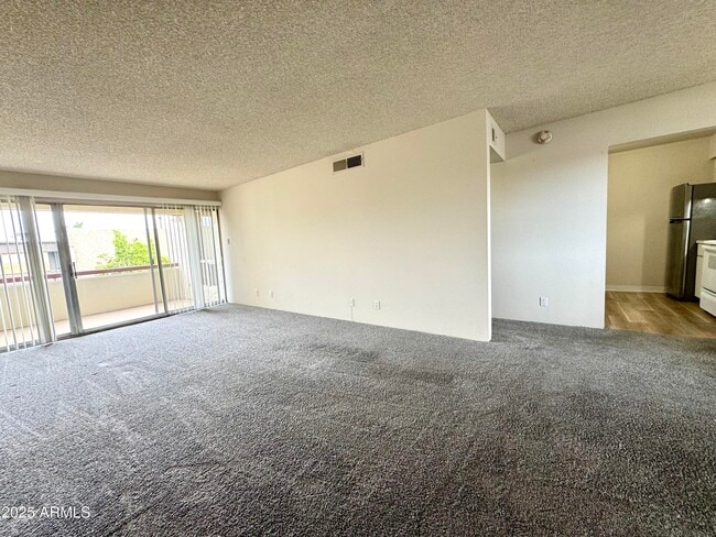 Building Photo - 7625 E Camelback Rd