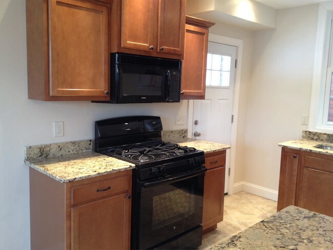 Foto del edificio - 4634 Carlton St