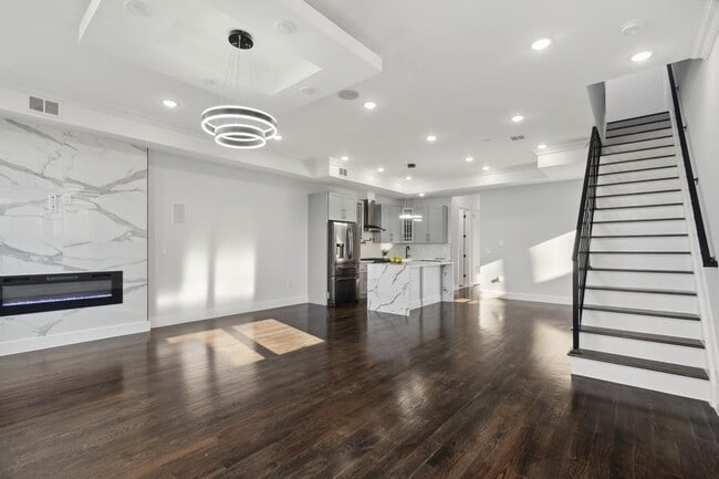 Building Photo - 122 Terrace Ave