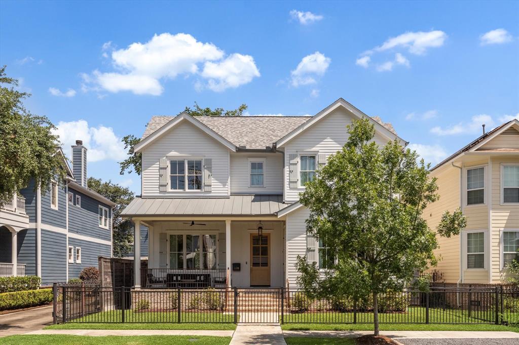 Foto principal - 639 E 10th St