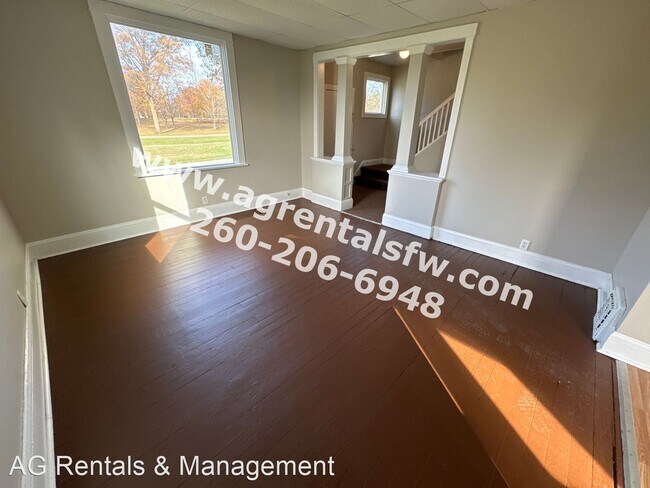 Building Photo - 3 br, 1 bath House - 2416 Maumee Ave