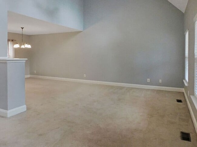 Building Photo - 462 Buckler Dr