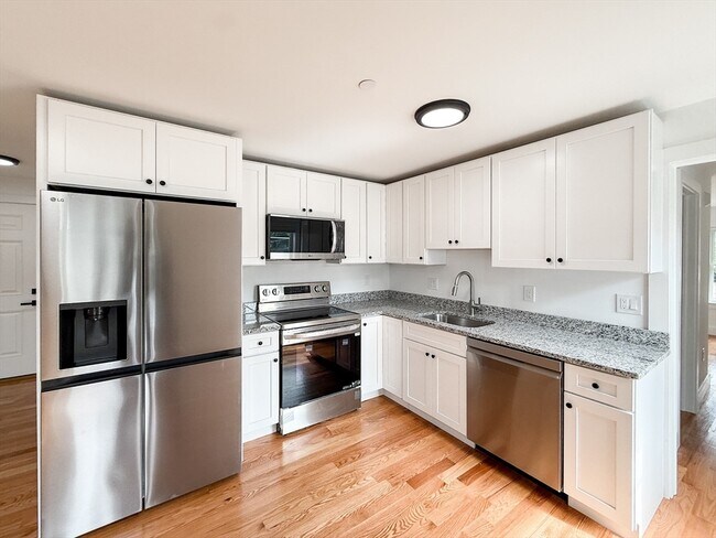 Foto del edificio - 232 Lynnfield St