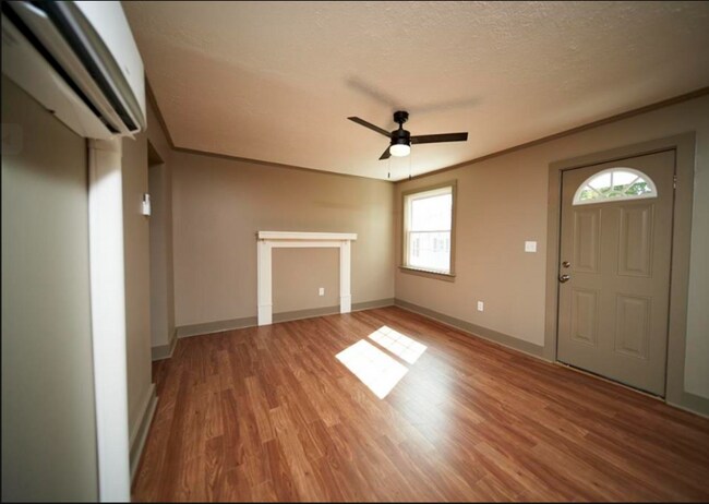 Foto del edificio - 108 Travis Ct