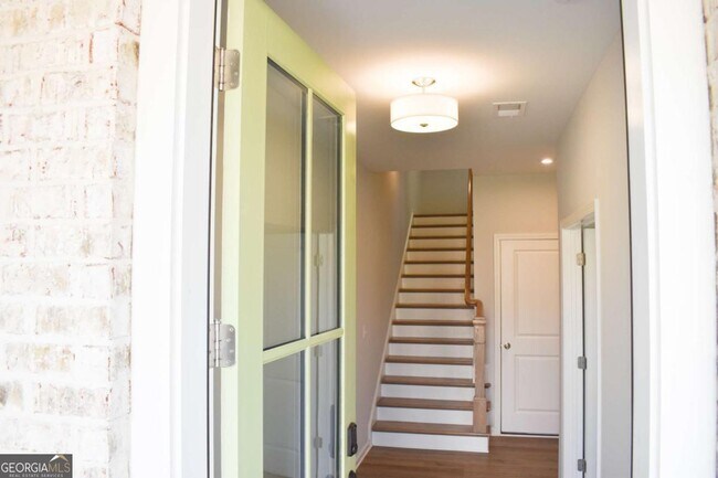 Foto del edificio - 140 Harlow Cir