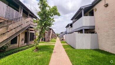 Building Photo - 4500 Sherwood Ln