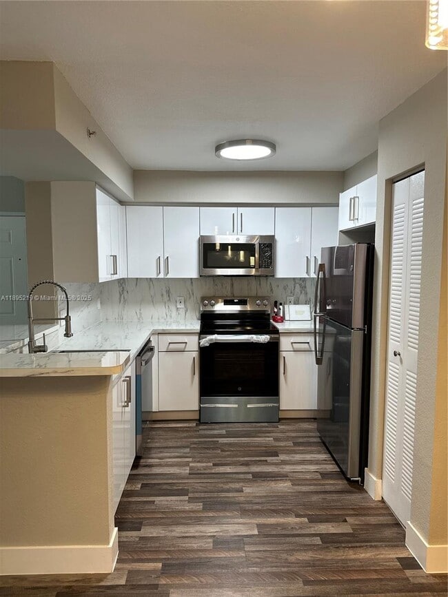 Building Photo - 15440 SW 284th St