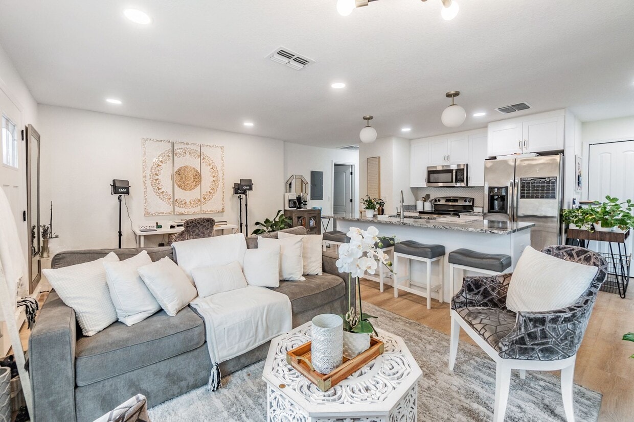 Photo - 1813 Chinaberry Dr (Oldsmar, FL)