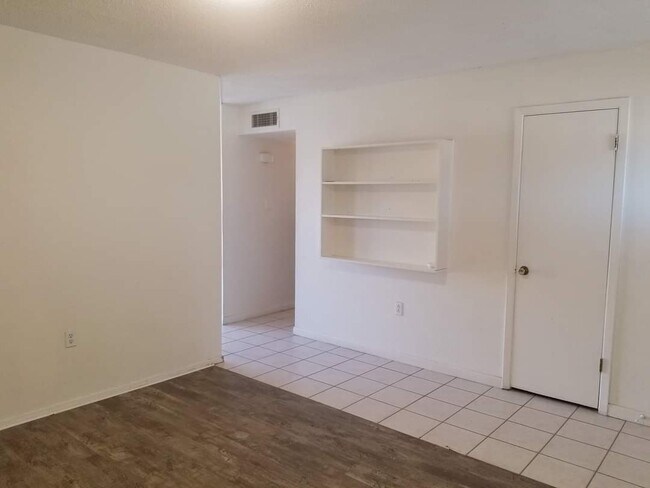 Foto del edificio - 4215 Hamilton St