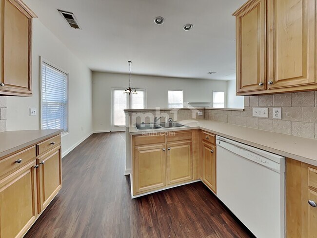 Foto del edificio - 37 Farm Brook Way