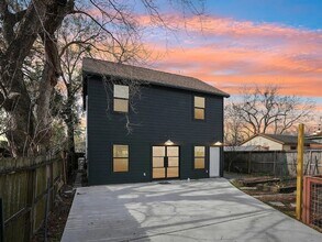 Building Photo - 1410 Elliott St