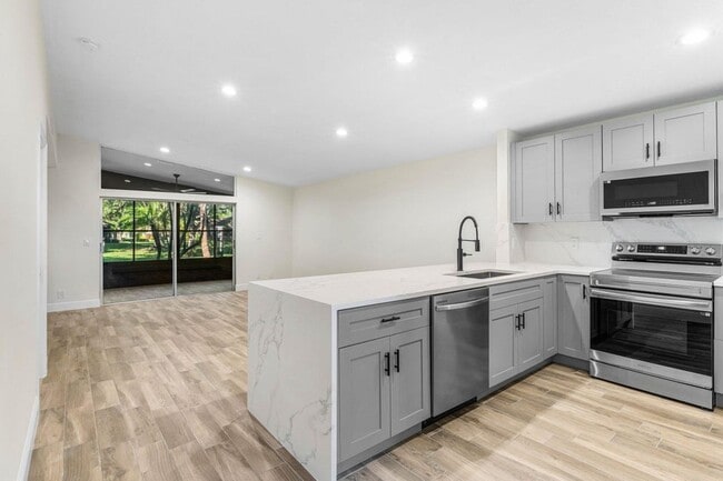 Foto del edificio - 22289 Timberly Dr