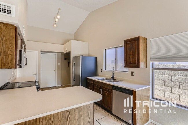 Foto del edificio - 2718 N 87th Ave