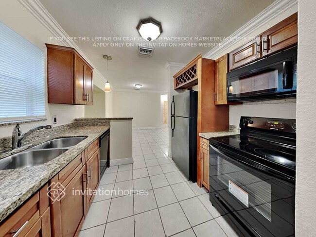 Foto del edificio - 3421 NW 1st St