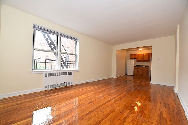 Foto del edificio - 14045 Ash Ave