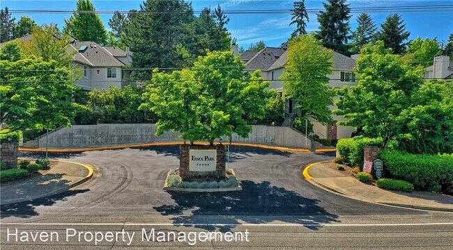 Building Photo - 2 br, 2.5 bath House - 10909 Avondale Road...