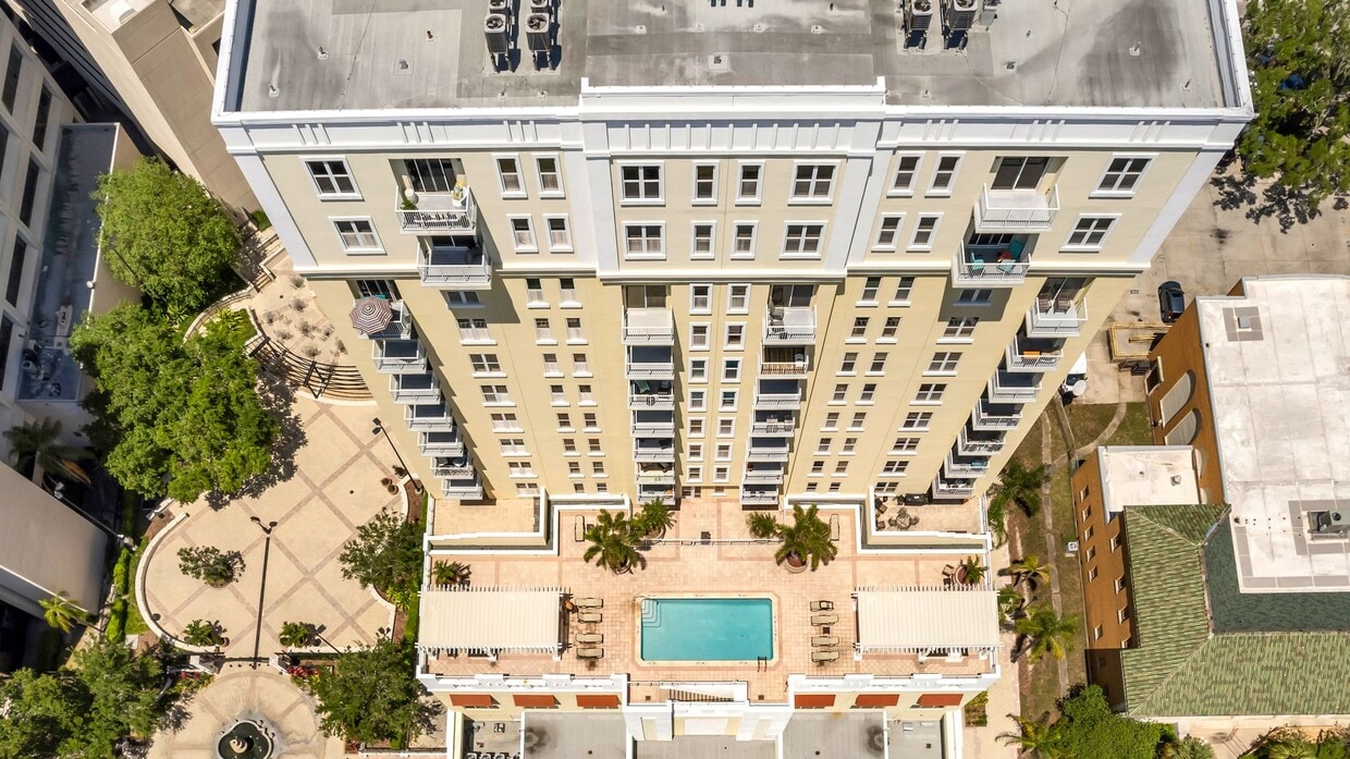 Primary Photo - Downtown Clearwater Condo, 3br/2ba, Availa...