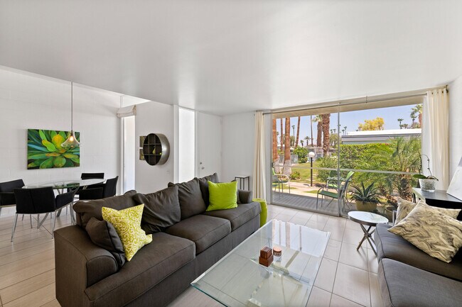 Foto del edificio - 45301 Deep Canyon Rd