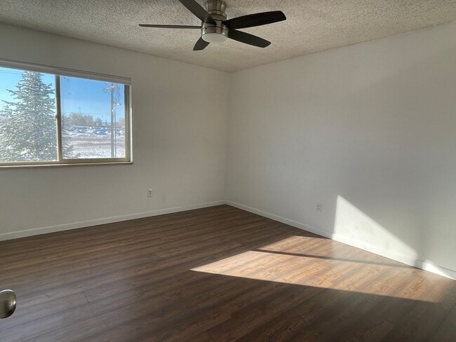 Building Photo - Fully Updated Gunbarrel Condo 2 Bedroom & 2 Bath