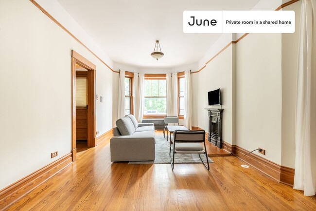 Building Photo - Room in Shared 3 bed/1 bath home