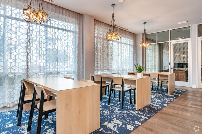 Clubhouse Workspace - The Union at River East