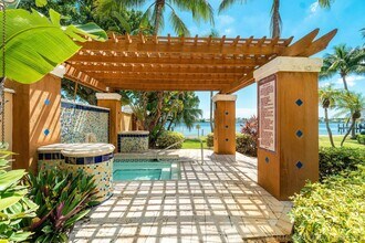 Building Photo - 131 Yacht Club Way