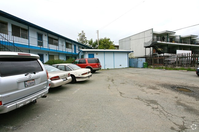 Building Photo - 3757 Kerner