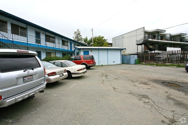 Foto del edificio - 3757 Kerner