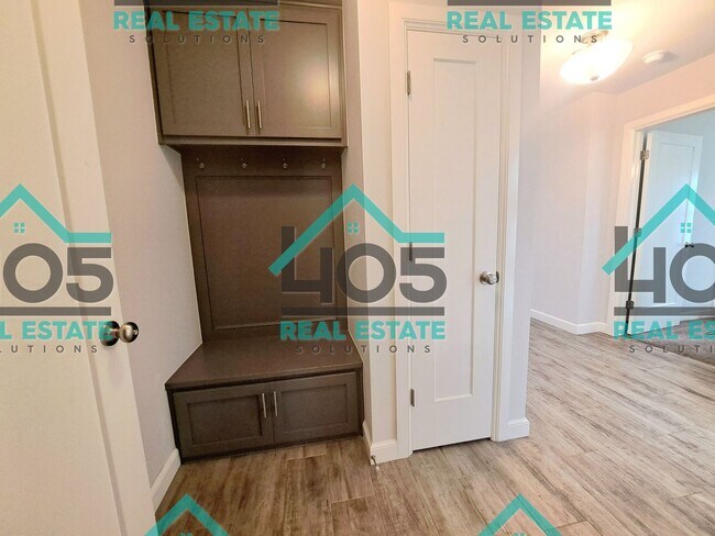 Foto del edificio - Gorgeous 3 Bed 2 Bath in Edmond!