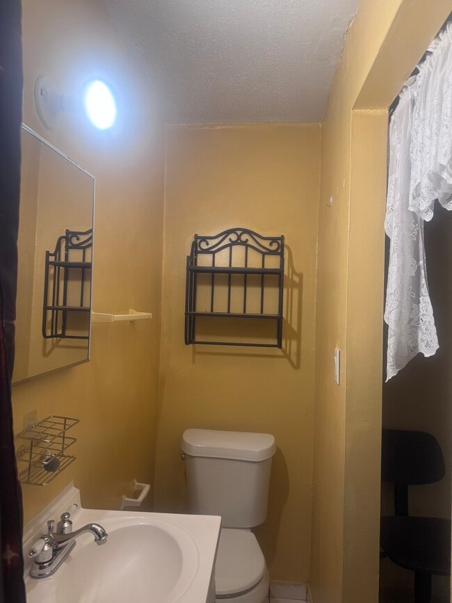 Foto del edificio - 6560 Grant Ct