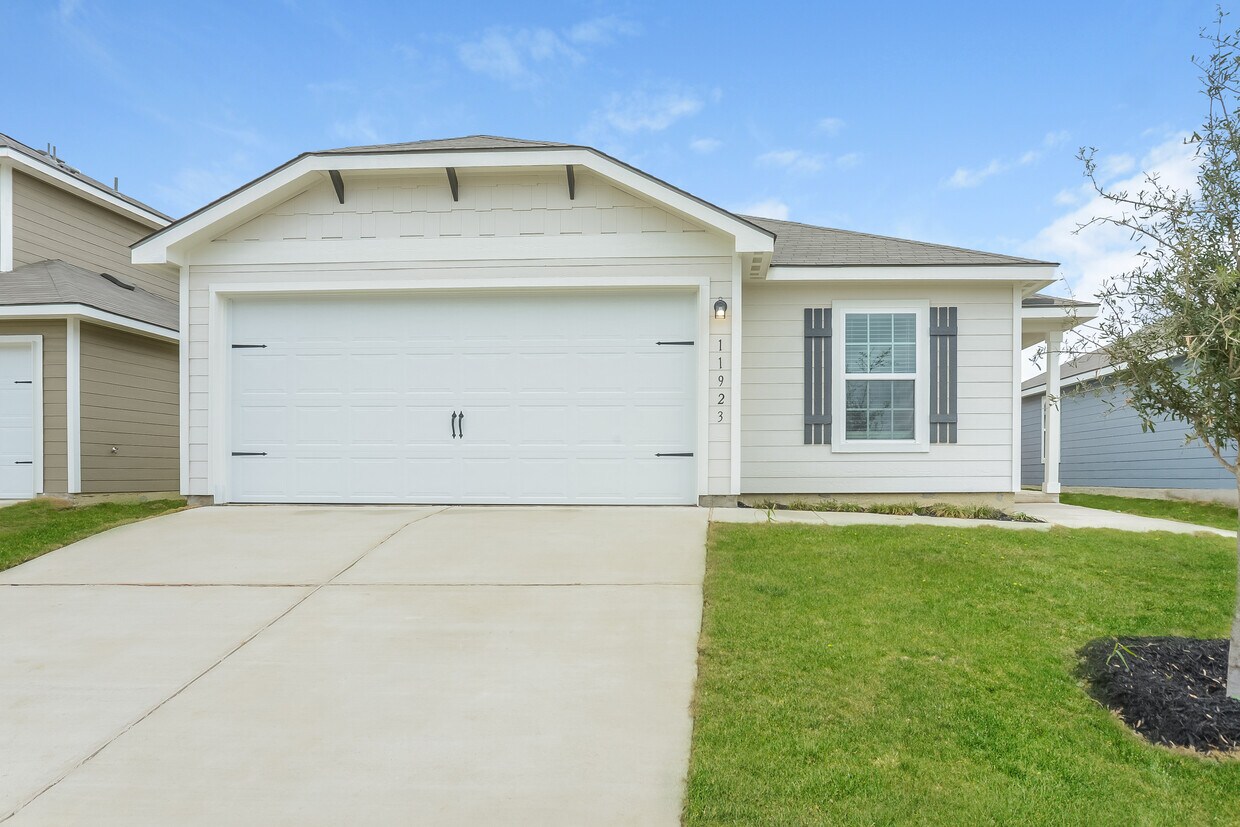 Foto principal - 11923 Lake Park